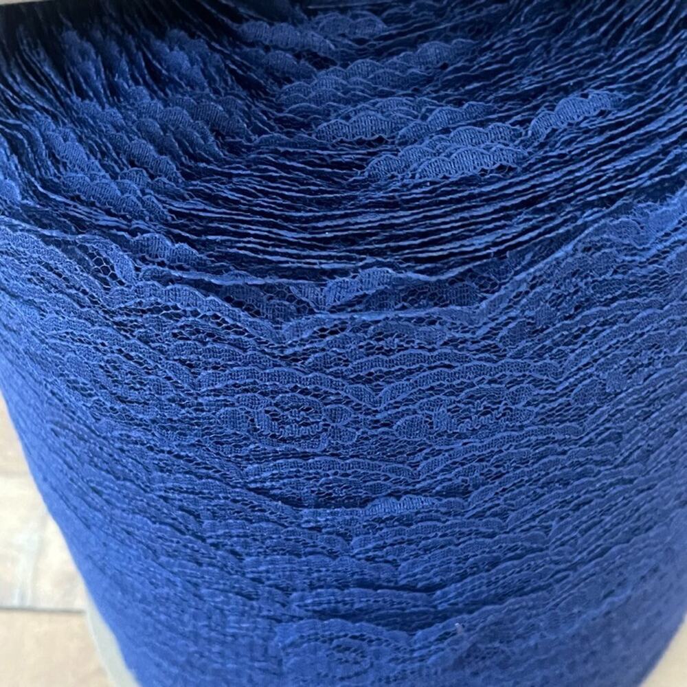 Large 8.5 in Spool Of Navy Blue Lace Trim Scalloped Floral 2 Lbs 14 Oz - Picture 2 of 7
